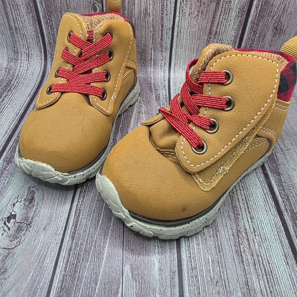 Wonder Nation Tan Boots with Red Laces